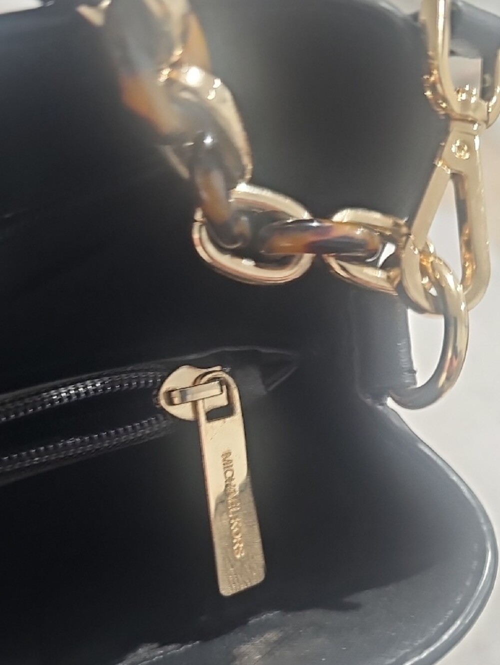 Michael Kors Black Leather Shoulder Bag with Gold Chain Detail - Picture 7 of 10